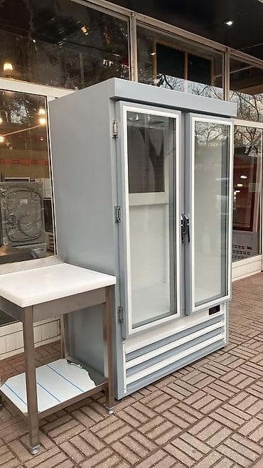 İki qapılı şüşəli vitrin soyuducu - İstifadə sahəsi: market, kafe