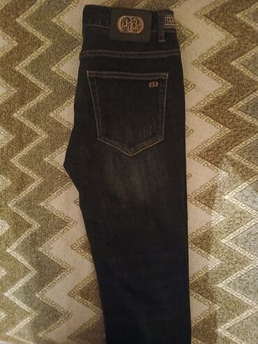 qaqa şalvarı: Tünd mavi rəngdə klassik kişi cins şalvarı. - Düz (straight) kəsim - — 2