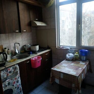 qubada ayliq kiraye evler 2020: Qara Qarayev metro yaxınlığında, parka yaxın, 5 mərtəbəli binanın 3-cü — 2