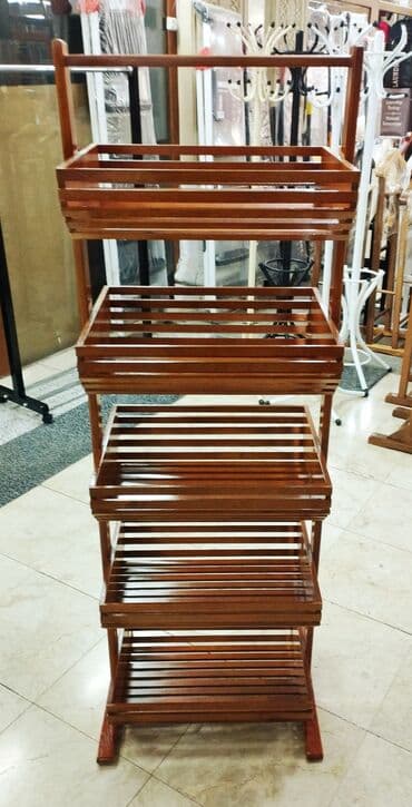 Полочные витрины: Taxta vitrin/raf sistemi - Material: cilalanmış taxta, laminasiya — 2