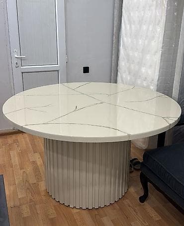 hamam ucun asma tavan: FnMasa yenidir maqazinden vitrin malıdır. 200 AZN. Ölçü 1.50 . Ünvan — 1