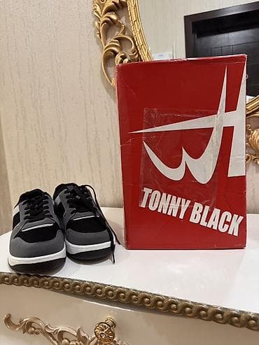 Tonny Black kişi idman ayaqqabısı Təzədir ayaqqabıdır.Heç