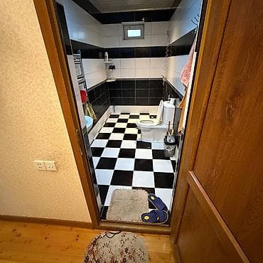 bayilda ev satilir: 7 otaqlı, 270 kv. m, Yeni təmirli — 10