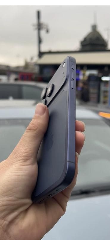 irşad electronics iphone: IPhone 17 Pro, 64 GB, Blue Titanium — 3