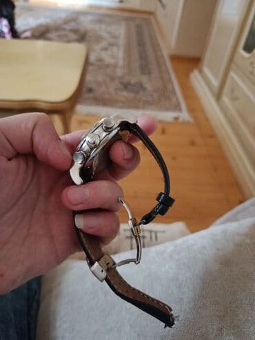 1 qram qızılın qiyməti 2022: Qol saatı, rəng - Qara — 4