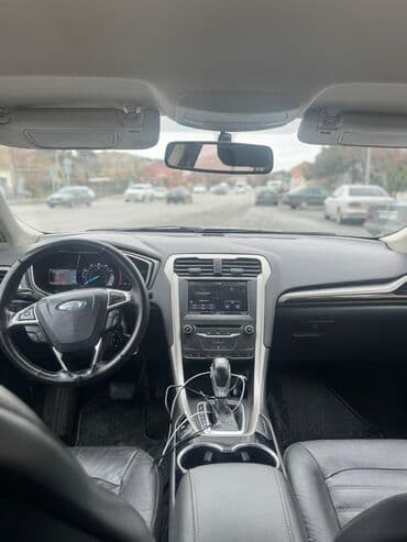 ford fusion necə maşındır: Ford Fusion: 1.5 l | 2015 il 183000 km Sedan — 4