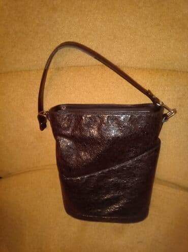 toy sumkaları: Очень красивая брендовая сумка. Модель 2019 года, куплено год назад — 2