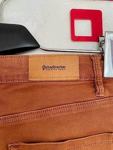 bas: Stradivarius qadın cinsi – Super High Waist - Model: Stradivarius — 3