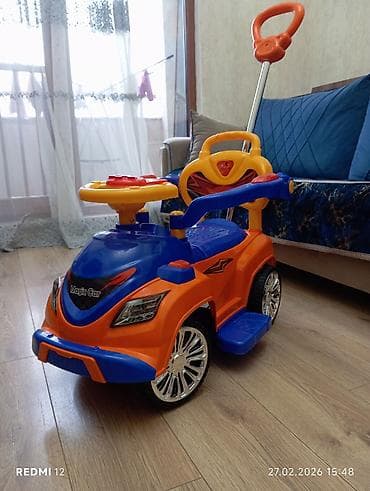 oyuncak masin: Uşaq arabası yalnız ev şəraitində istifadə olunub.Yeni kimidir.Təzəsi — 2