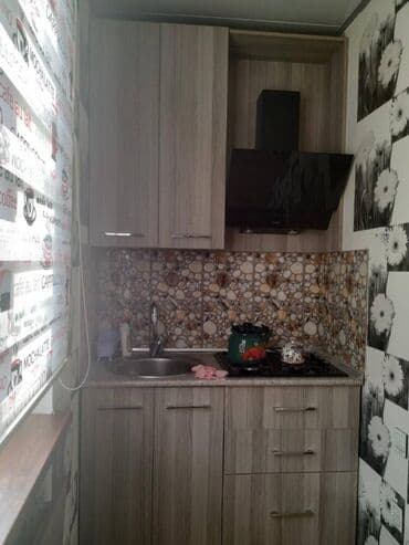 4 mikrorayonda satilan menziller: Bakı, 3 otaqlı, Köhnə tikili, m. Neftçilər, 60 kv. m — 9