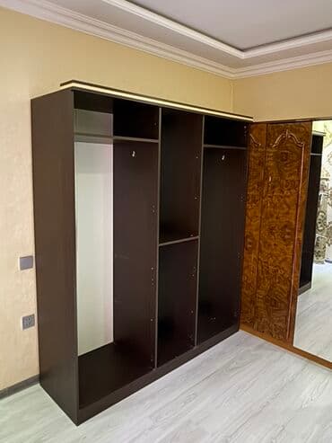 plastik qapı pencere sirketleri: Açılan, 3 qapılı Düz dolab, Qarderob, paltar dolabı — 5