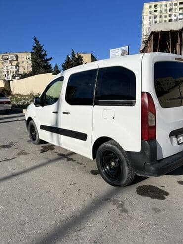 maşın nolatı: Peugeot Partner (ağ rəng, miniven/kombi tipli gövdə) Maror karopqa — 4