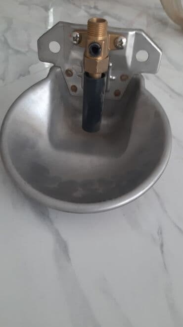 hələb kecilərin qiyməti: Yem qabı, Su üçün, Heyvanlar üçün, Rayonlara çatdırılma, Ünvandan götürmə — 1