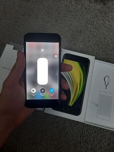 iphone 2020: IPhone SE 2020, 64 GB, Qara, Barmaq izi — 5