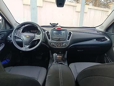 qar zinciri: Chevrolet Malibu – sedan - Korpus: qara rəng, aerodinamik kuzov — 6