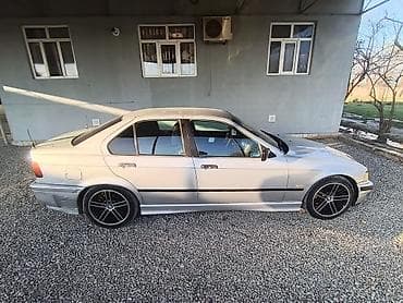 Avtomobil alışı: BMW 3 Series E36 sedan - Kuzov: gümüşü rəng, 4 qapı - Disk və — 2