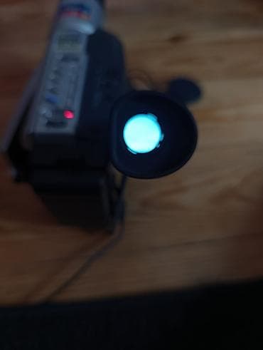 tərcümə foto: JVC digital videokamera 600X zoom (yaxınlaşdırma) rəngli ekran demək — 4