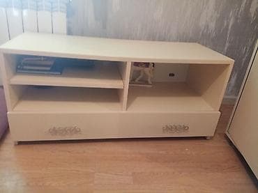 power kabel: Açıq krem rəngli TV tumba / media şkafı - Material: laminat/MDF tipli — 1