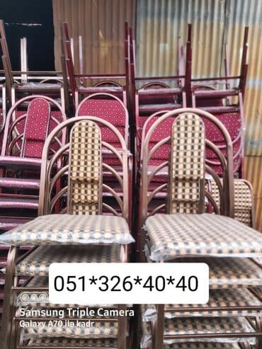 Masa və oturacaq dəstləri: Qonaq otağı üçün, Yeni, Açılan, Dördbucaq masa, 10 stul — 8