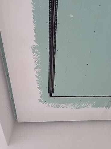 Bütün növ daxili təmir. Giyməti ferglidir. 180 - 220 azn dək. Bir