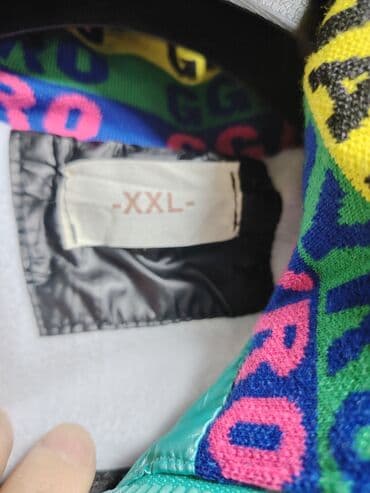 Donlar: Qara qışlıq şişmə kurtka – XXL - Rəng: parıltılı qara - Ölçü: XXL — 2