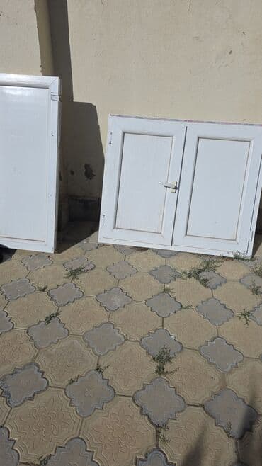 стеклянные полки на стену: Б/у, Прямая — 1