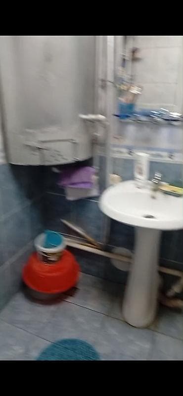 bahali evler: Gengede, pasyolkada .Gold Emine ile uzbe uz. 2 ci etaj. Evde kombi — 3