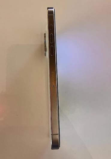 galaxy s24 plus: IPhone 15 Pro Max, 256 GB, White Titanium, Face ID — 5