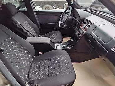 mersedes w204: Mercedes-Benz C-Class: 2 l | 1994 il Sedan — 10