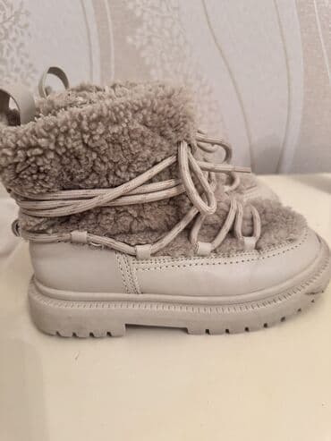 Manejlər: Qışlıq uşaq botları - Rəng: açıq bej/krem - Material: üst hissə süni — 2