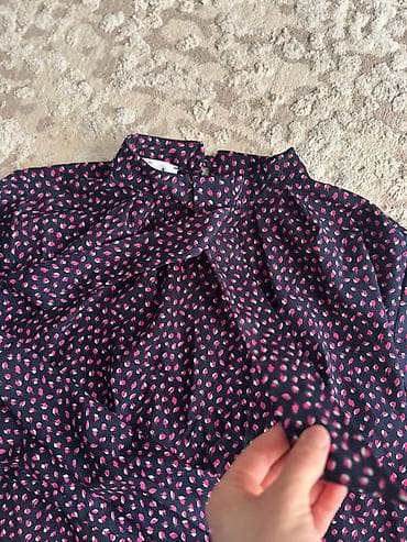 dini klon: Miss Capris’s qadın köynəyi – ölçü 38 - Rəng və naxış: tünd göy fon — 3