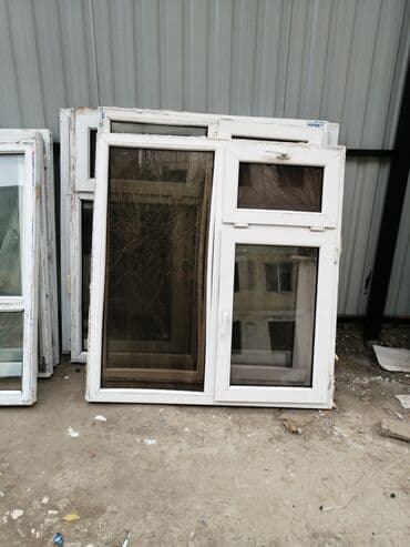 plastik pəncərə şəbəkə: Ağ rəngdə plastik pəncərə. Bu pəncərə, müxtəlif layihələrdə istifadə — 5