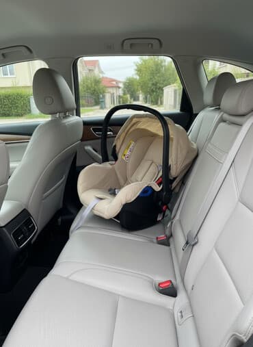 kukla başı: Uşaq avtomobil oturacağı / beşik-kreslo - Rahat bej rəngli tekstil — 1