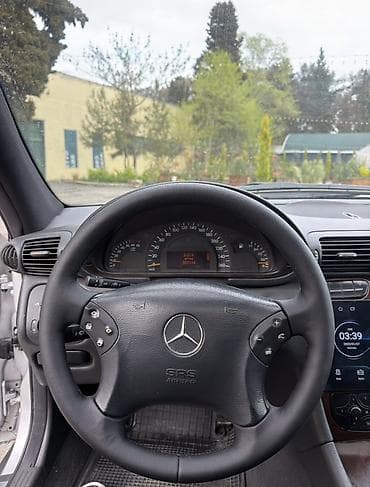 furqon mercedes: Mercedes-Benz C 200: 2 l | 2000 il Sedan — 9