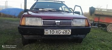 Vaz 2109 (hatchback) – bord rəngdə, ön və arxa nömrə 10-XG-482. 5