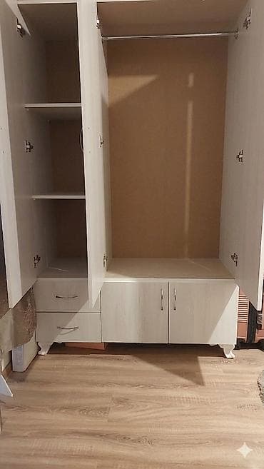 kalidor skafi: İşlənmiş, 3 qapılı, Güzgülü, Ağ, Digər material, Açılan, Düz dolab — 2