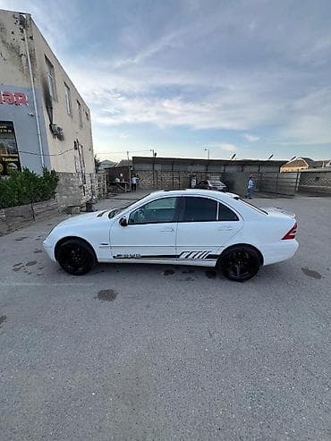 Avtomobil satışı: Mercedes-Benz C-Class (W203) sedan – ağ rəng Xüsusiyyətlər: - — 6