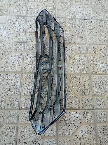 su radiatoru mersedes: Hunday Santafe radiator barmaqlığı üstdən çıxma arginal 2012_2015 — 1