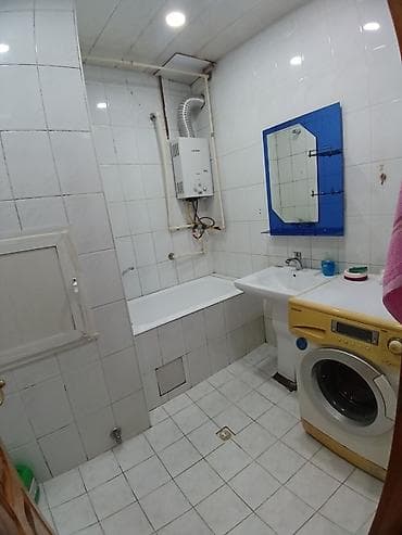2 otaqlı ev: Bakixanovda gözəl yerde merkezde İcra hakimiyyətinin yanında 2/9 — 10