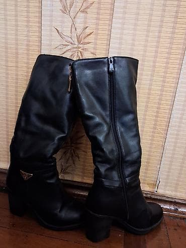 Çəkmələr: Qadın çəkmələri – dizə yaxın hündürlükdə, qara rəng - Material: dəri — 1