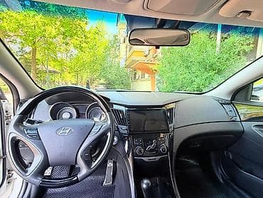 sud ceni: Hyundai Sonata: 2.4 l | 2010 il Sedan — 7