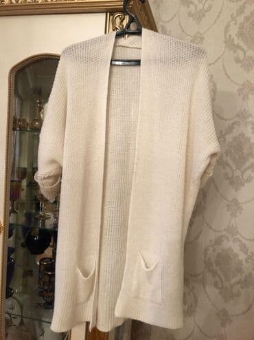 qadın geyimi: Qadın köynəyi – düyməli - Ölçü: 36 (etiketdə “6m 36 razmer” qeyd — 11