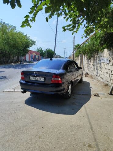 опель зафира а: Opel Vectra: 1.8 l | 1996 il 407307 km Sedan — 10