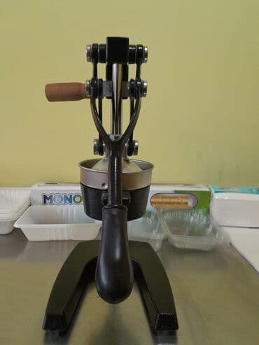 Süfrə qab-qacaqı: Manual sitrus şirəçəkən pres - Güclü tökmə metal gövdə və sabit U — 3