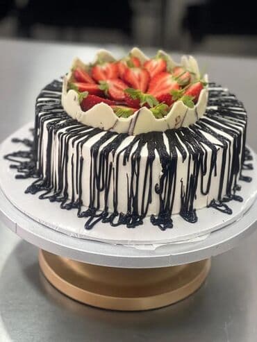 Кондитерские изделия, сладости: 🎂 Tort və Şirniyyat Sifarişləri Qəbul Olunur! 🍰 Hər növ şirniyyat — 11