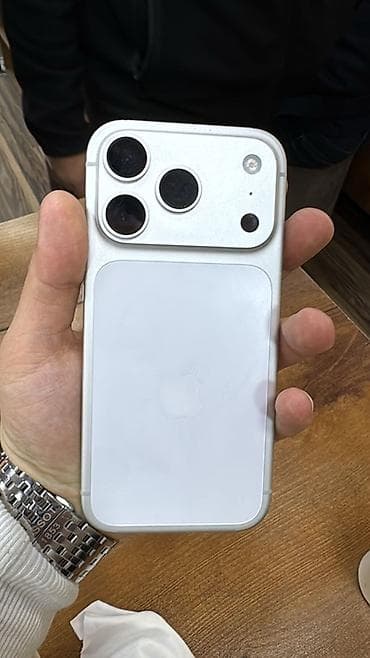 IPhone 17 Pro, 256 GB, Ağ, Simsiz şarj