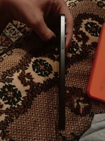 fifa 2020 disk: Məhsul: Smartfon Xüsusiyyətlər və detallı təsvir: - Korpus: Düz — 1