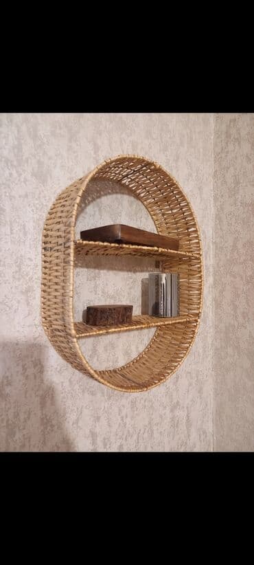 əşyaları düzmək üçün yer: Aksesuar rəfi — 5