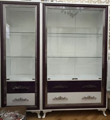 Şüşəli dolab vitrini, İşlənmiş, Ünvandan götürmə