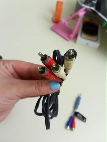 playstation oyunu: Mağaza bağlanıb deyə evdən satıram RCA və AV kabel dəsti Məzmun: - — 6